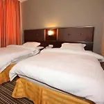 1 City Hotel